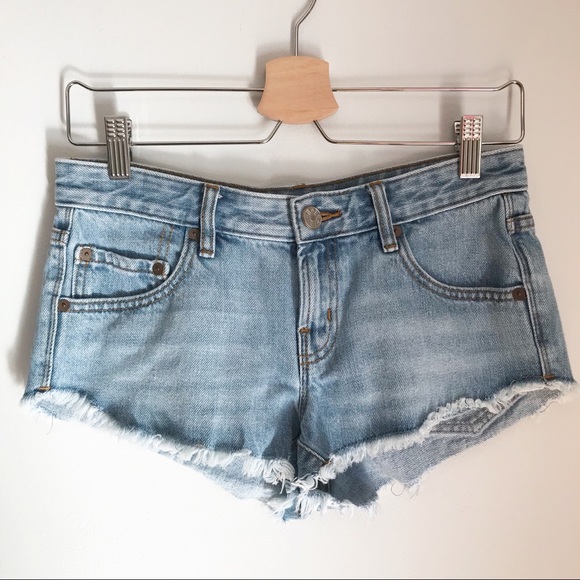 BDG Pants - BDG Denim Dolphin Low Rise Shorts SZ 24